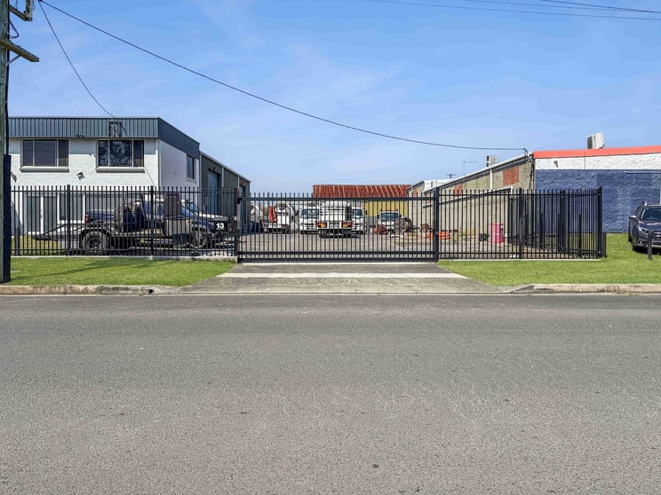 Click to view all images 13 Miall Way Albion Park Rail NSW 2527 - Image 1