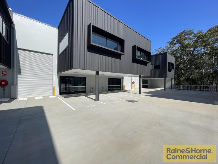 Click to view all images 6/15 King Court North Lakes QLD 4509 - Image 1