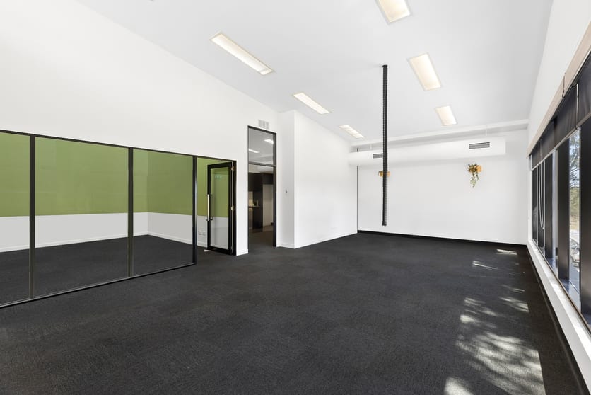 Click to view all images 4/449 Lytton Road Morningside QLD 4170 - Image 2