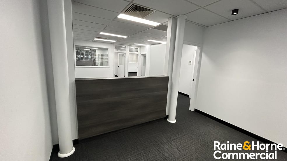 Click to view all images Liverpool NSW 2170 - Image 2