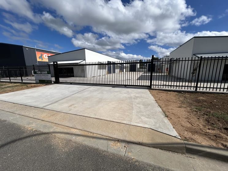 Click to view all images Unit 5/2 Atlas Place Orange NSW 2800 - Image 3