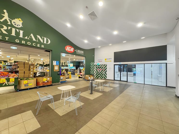 Click to view all images Common/70 The Parkway Beaumont Hills NSW 2155 - Image 2
