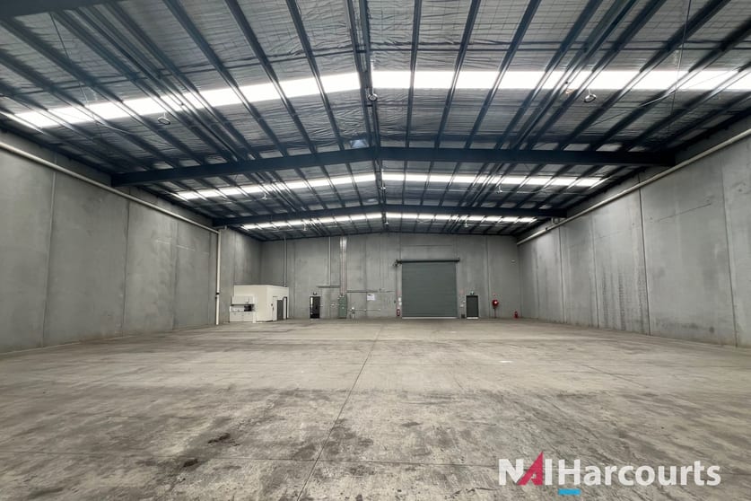 Click to view all images 19 Northpoint Drive Epping VIC 3076 - Image 2