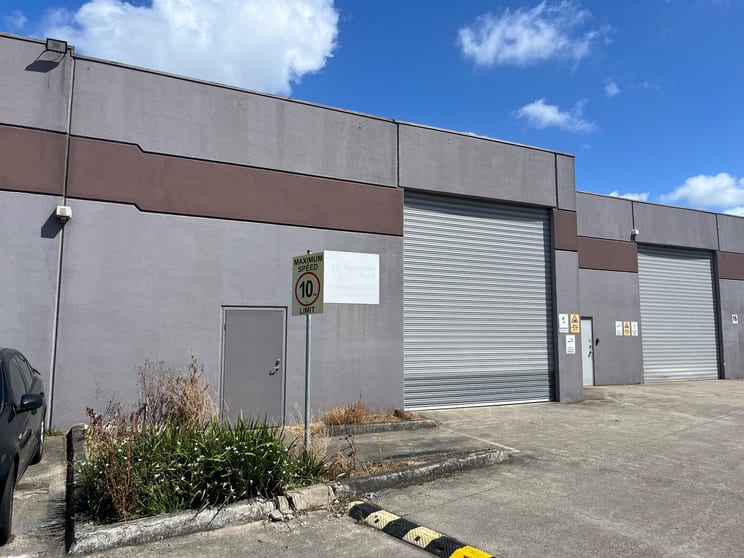 Click to view all images 17 / 6 - 7 NICOLE CLOSE Bayswater VIC 3153 - Image 3