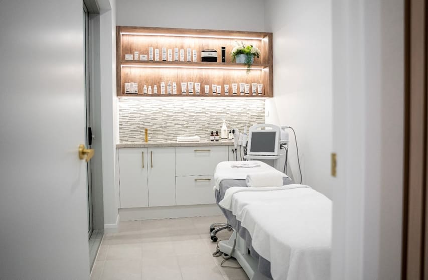 Click to view all images Room 2 3/51 - 59 Princes Highway Fairy Meadow NSW 2519 - Image 1