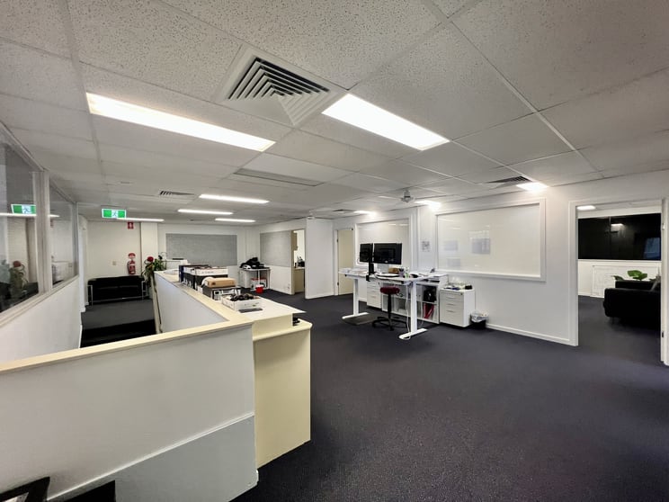 Click to view all images 25B Olympic Circuit Southport QLD 4215 - Image 3
