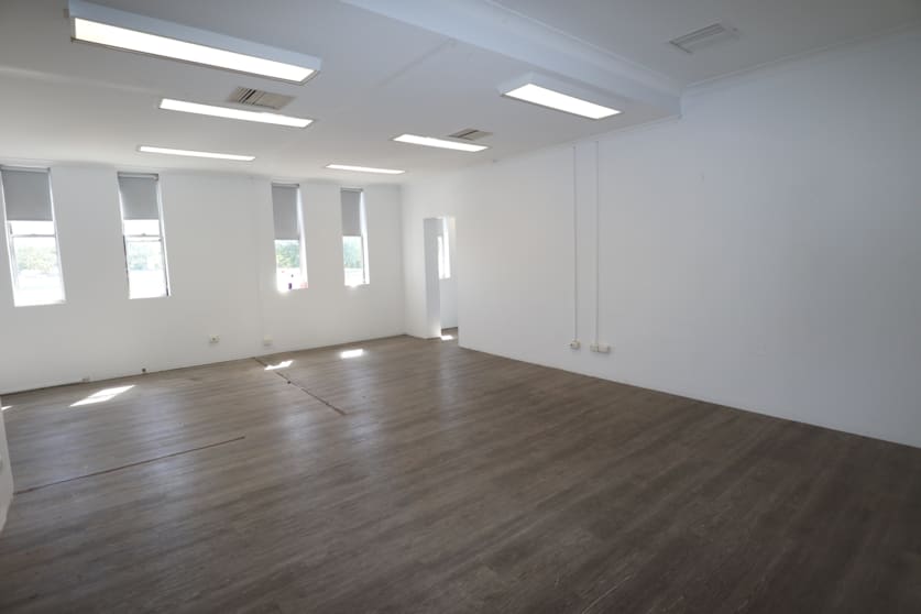 Click to view all images Suite 16/46-52 Baylis Street Wagga Wagga NSW 2650 - Image 2