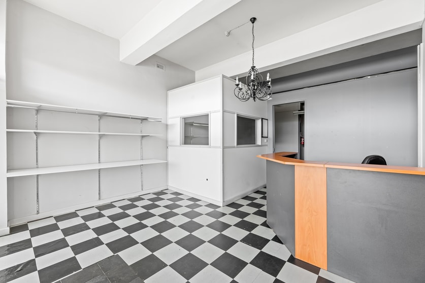 Click to view all images 1152 Burke Road Balwyn North VIC 3104 - Image 3