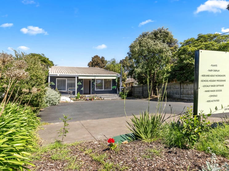 Click to view all images 339 Main Street Mornington VIC 3931 - Image 2
