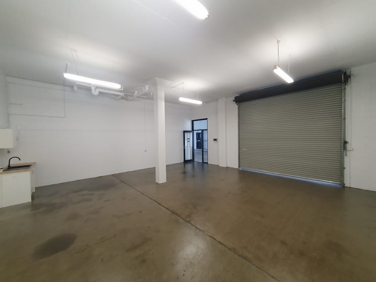 Click to view all images Currumbin Waters QLD 4223 - Image 2