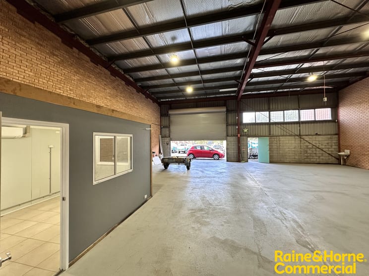 Click to view all images 4/42-44 Essington Street Mitchell ACT 2911 - Image 3