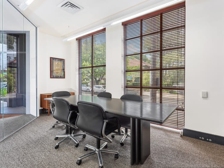 Click to view all images 220 Willoughby Road Crows Nest NSW 2065 - Image 2