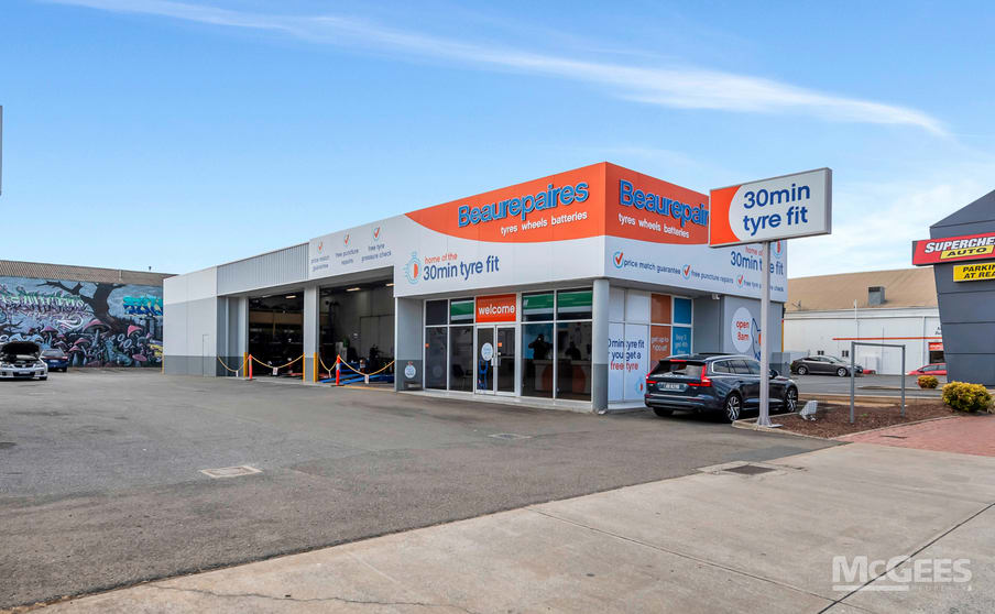 Click to view all images 223 Commercial Road Port Adelaide SA 5015 - Image 2