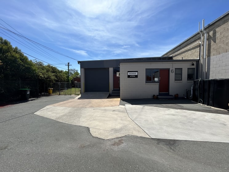 Click to view all images Unit 6/9 Lithgow Street Fyshwick ACT 2609 - Image 1