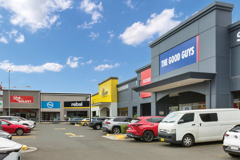 Click to view all images 24 Blaxland Road Campbelltown NSW 2560 - Image 1