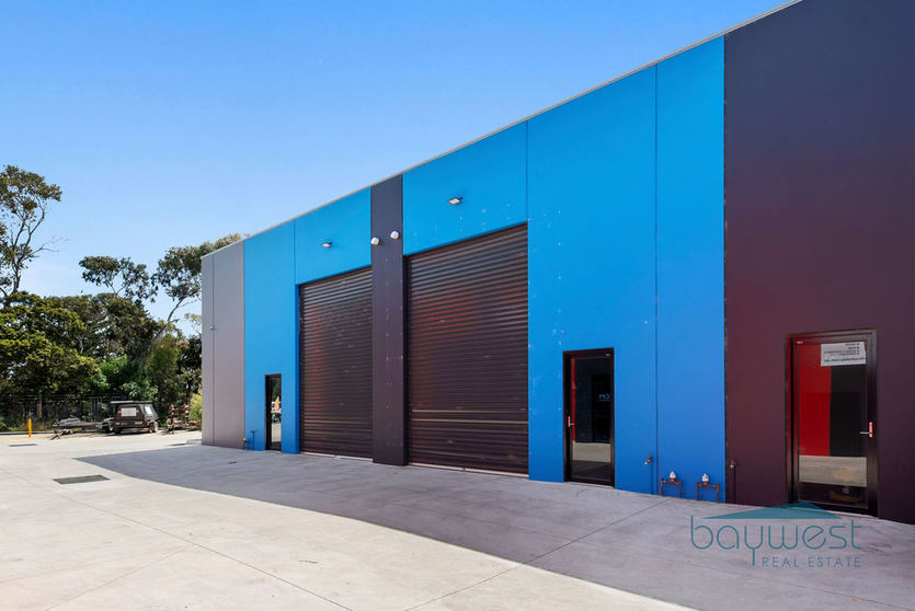 Click to view all images 2/6 Lyall Street Hastings VIC 3915 - Image 1