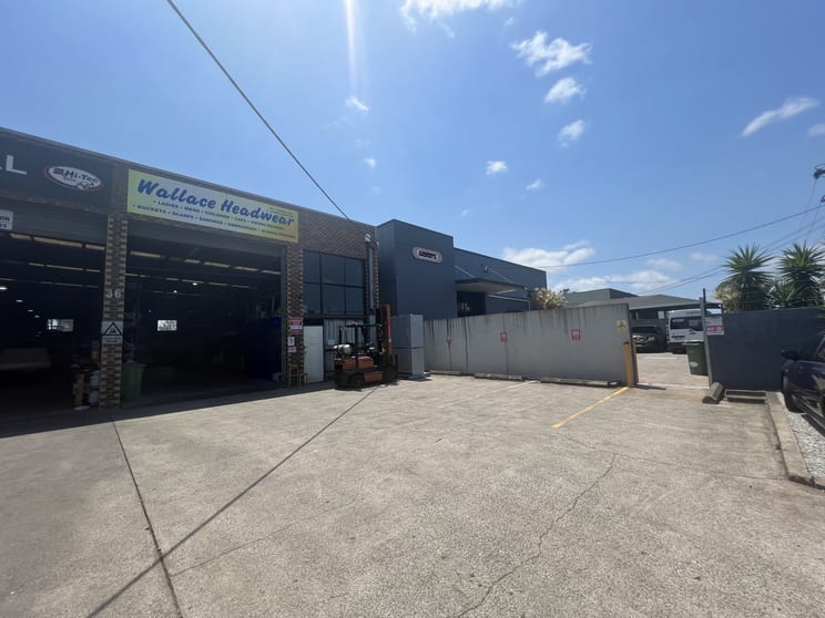 Click to view all images 2/36 Chetwynd Street Loganholme QLD 4129 - Image 2