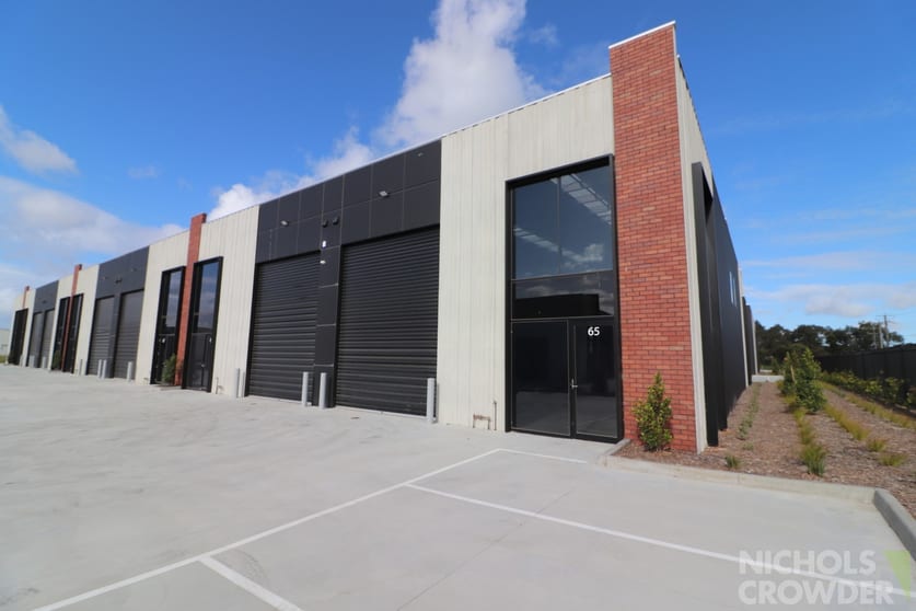 Click to view all images 65 Star Point Place Hastings VIC 3915 - Image 1