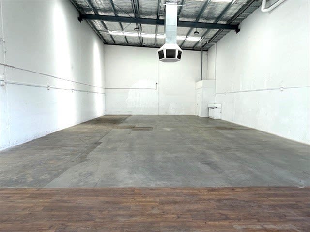 Click to view all images 9 Sloane Street Maribyrnong VIC 3032 - Image 2