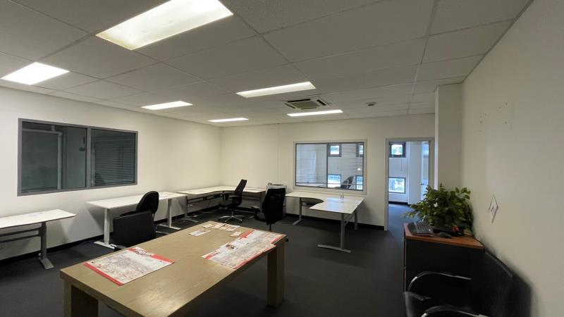 Click to view all images Unit 17/100 New Street Ringwood VIC 3134 - Image 2
