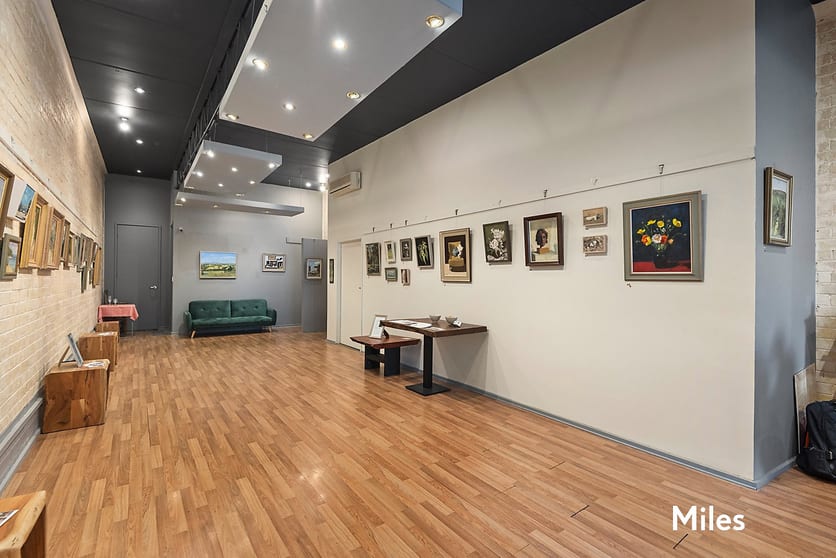 Click to view all images 22 Commercial Place Eltham VIC 3095 - Image 3