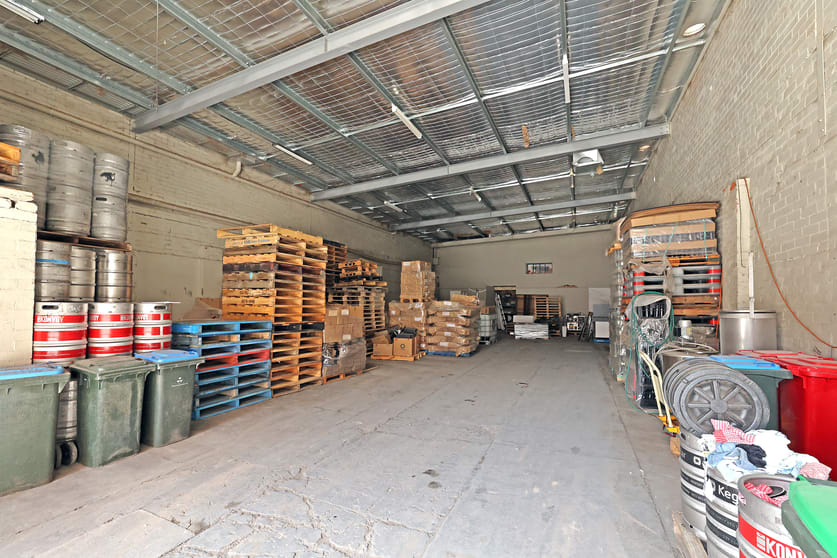 Click to view all images Rear 25 Deakin Avenue Mildura VIC 3500 - Image 2