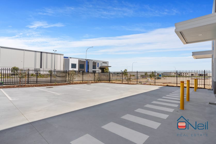 Click to view all images 7/15 Archimedes Drive Forrestdale WA 6112 - Image 3
