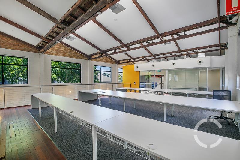 Click to view all images 936 Stanley Street East East Brisbane QLD 4169 - Image 2