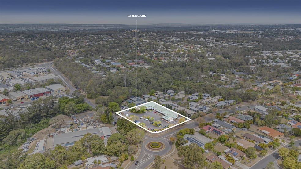 Click to view all images 58 Oldfield Road Sinnamon Park QLD 4073 - Image 2