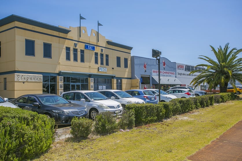 Click to view all images 4/68-70 Malaga Drive Malaga WA 6090 - Image 1
