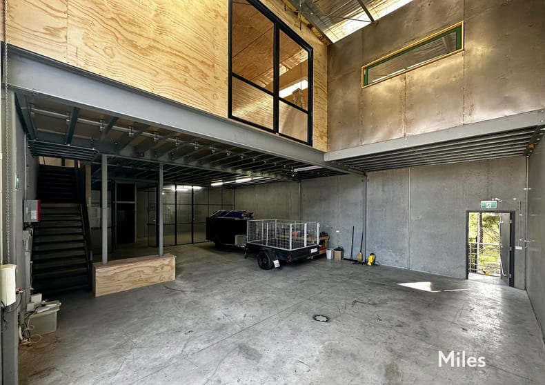 Click to view all images 11/99 Northern Road Heidelberg West VIC 3081 - Image 2