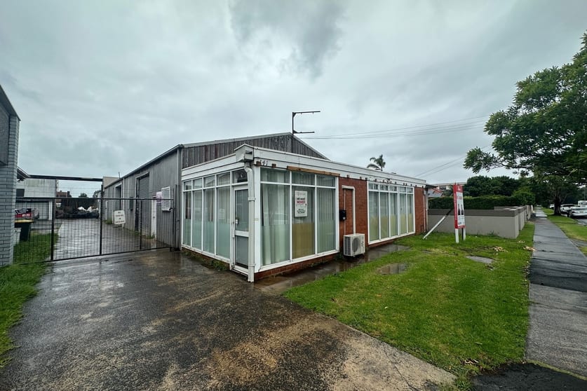 Click to view all images 1/141 Kembla Street Wollongong NSW 2500 - Image 1