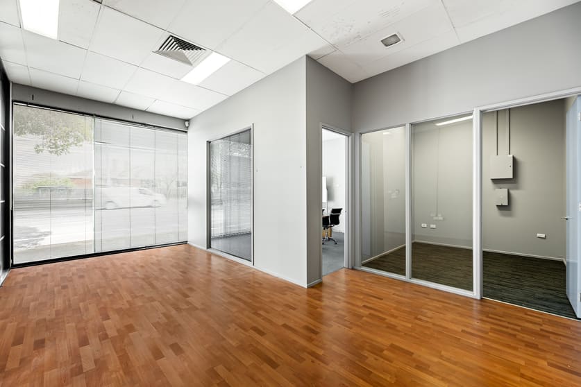 Click to view all images 306 Mt Alexander Road Ascot Vale VIC 3032 - Image 3