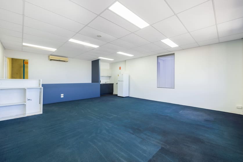 Click to view all images 2/14 Powells Road Brookvale NSW 2100 - Image 3