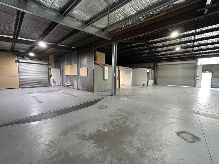 Click to view all images 1A/15 Sheppard Street Hume ACT 2620 - Image 2