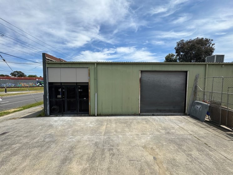 Click to view all images 1/1 Barry Street Bayswater VIC 3153 - Image 1