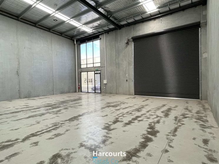 Click to view all images 42/5 Scanlon Drive Epping VIC 3076 - Image 2