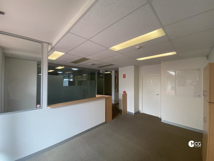 Click to view all images 7/532-542 Hampton Street Hampton VIC 3188 - Image 2