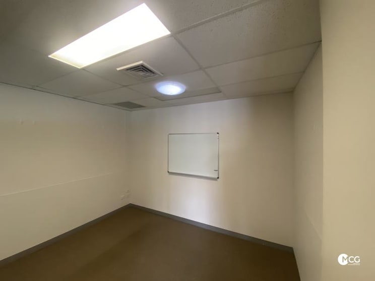 Click to view all images 7/532-542 Hampton Street Hampton VIC 3188 - Image 3