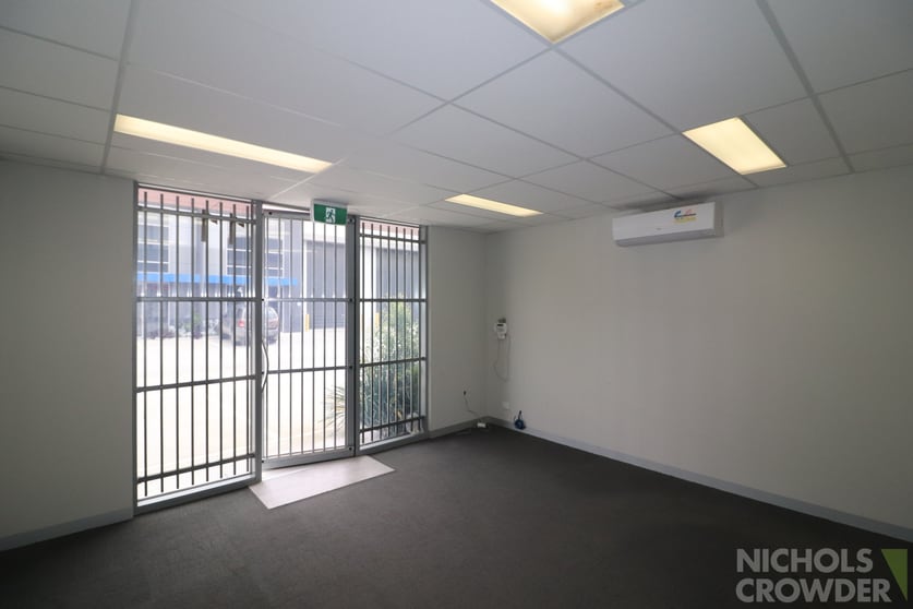 Click to view all images 11 Arbor Way Carrum Downs VIC 3201 - Image 2