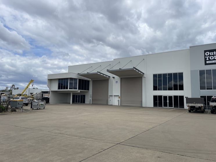 Click to view all images Unit 1 & 2/33 Stockwell Place Archerfield QLD 4108 - Image 1