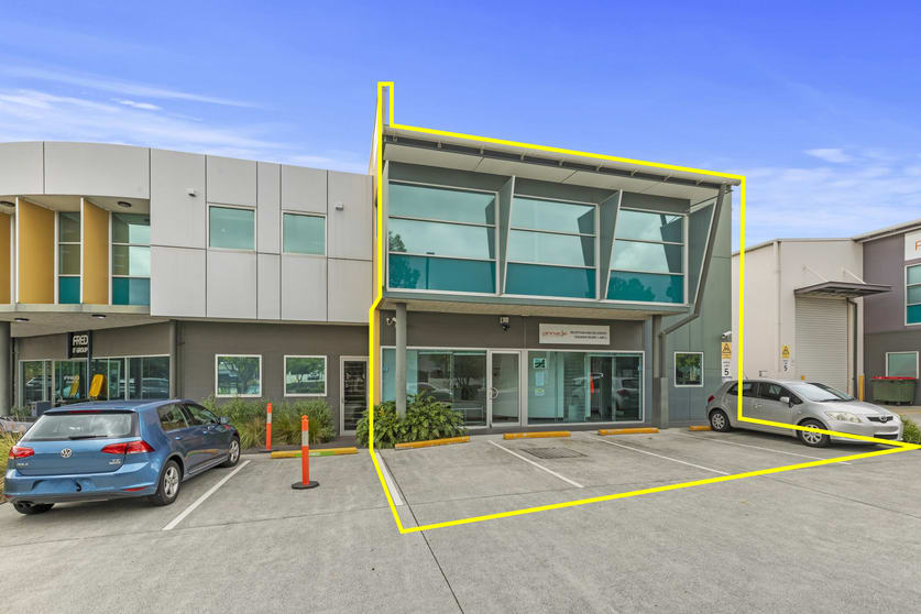 Click to view all images 5/9 Archimedes Place Murarrie QLD 4172 - Image 1