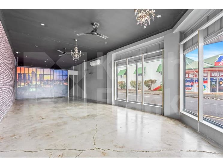 Click to view all images 245D Musgrave Street Berserker QLD 4701 - Image 3