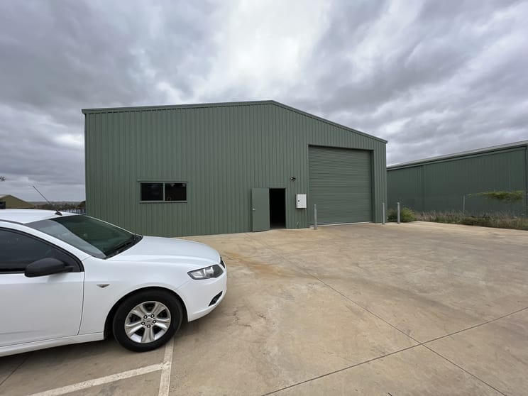 Click to view all images 6A Osborne St Maddingley VIC 3340 - Image 1