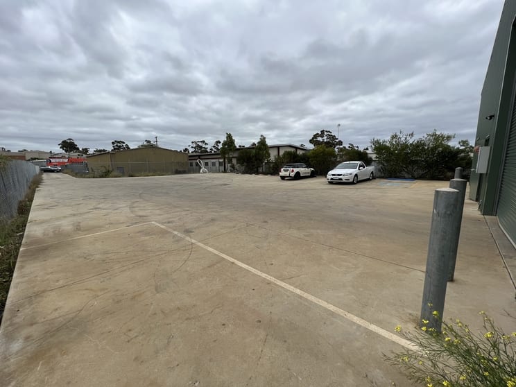 Click to view all images 6A Osborne St Maddingley VIC 3340 - Image 3