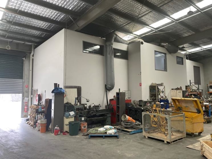 Click to view all images Unit 5/162 Rooks Road Nunawading VIC 3131 - Image 3