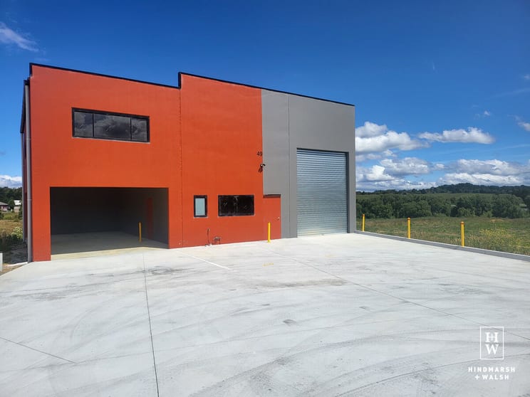 Click to view all images Unit 49/17 Old Dairy Close Moss Vale NSW 2577 - Image 1