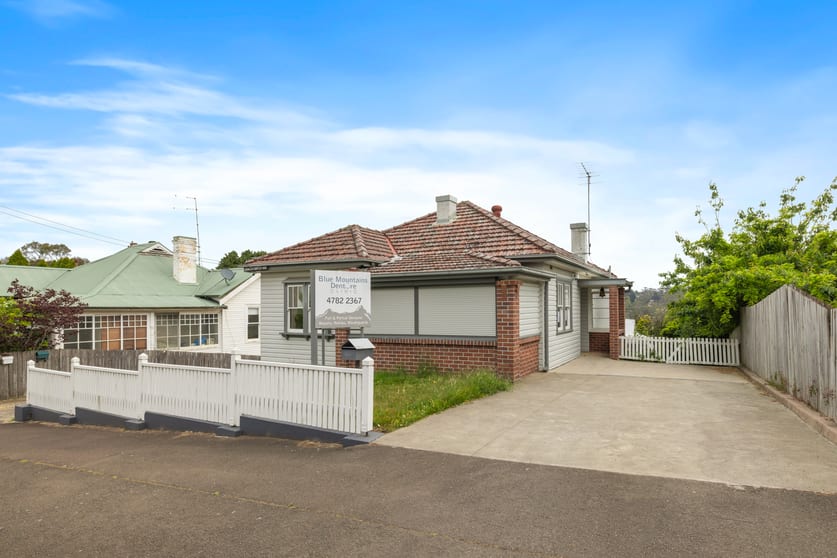 Click to view all images 65 Parke Street Katoomba NSW 2780 - Image 1
