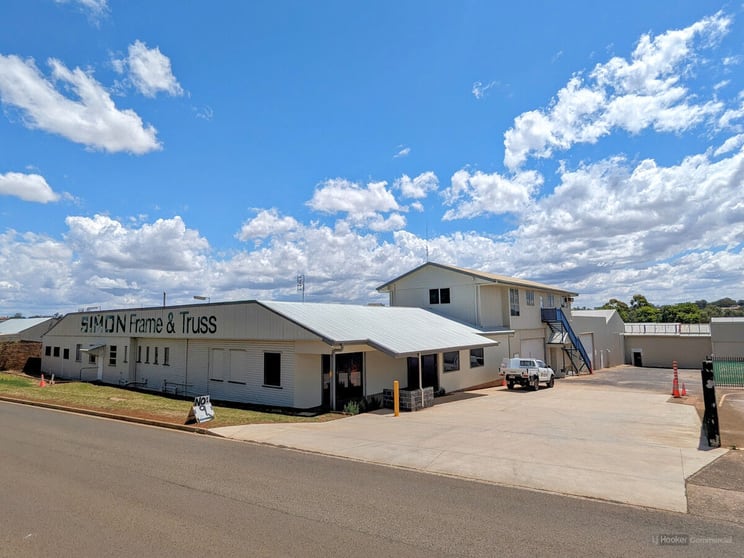 Click to view all images 9 Wilkinson Street Harlaxton QLD 4350 - Image 1