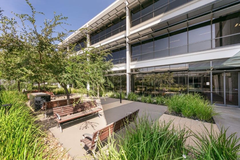 Click to view all images 6 English Street Essendon Fields VIC 3041 - Image 2